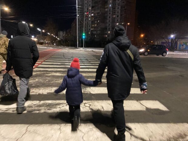 Украинцы, зима, ребенок, фото: Знай.ua