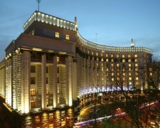 Кабмін ламає імідж політиків