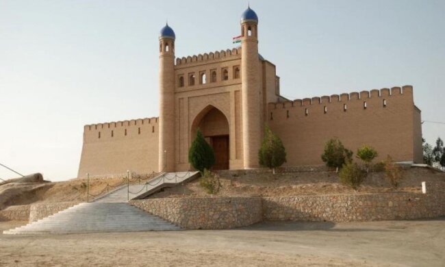 Археологи раскопали древний магаполис 