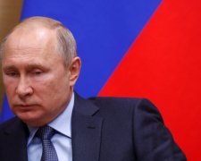 Путіна розтягнули і повісили в Росії: акція протесту закінчилася непередбаченим, але людям сподобалося