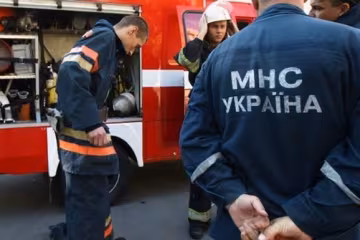 У Києві жінка потрапила до небезпечної пастки: кадри другого народження