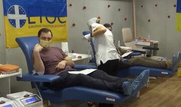 Геям скасували обмеження на донорство крові – діяло десятки років, але не скрізь