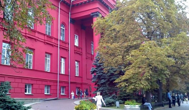 Боровшихся с коррупцией студентов  отчислили из Киевского университета