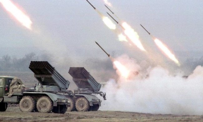 Яку воєнну техніку Росія перекинула на Донбас