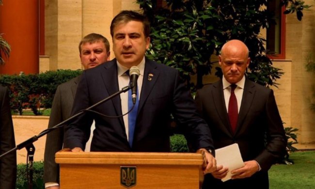 Саакашвілі знайшов гроші на автоматичний центр видачі довідок (відео)
