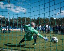 Нардепи створили свою Лігу чемпіонів, "слуги народу" Зеленського і тут відзначилася: добірка найяскравіших фото