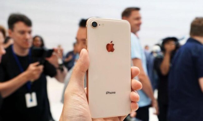iPhone 8: есть ли смысл покупать новинку