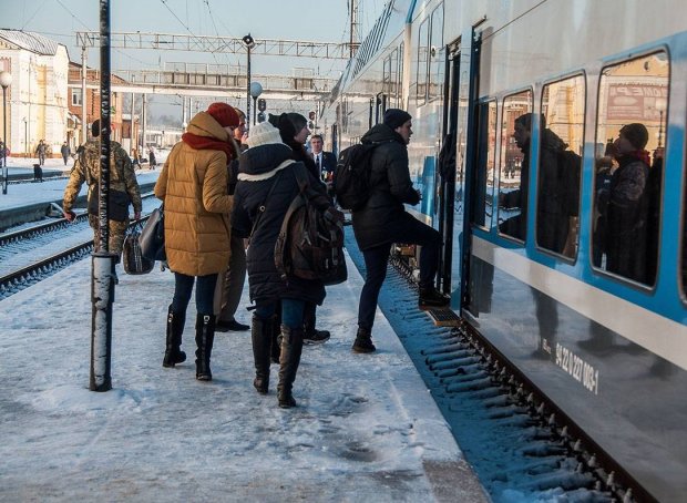 Укрзализныця запустила обновленный поезд на самом популярном маршруте: что изменилось, кроме цветов
