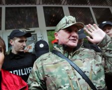 Справа командира ОУН: копи пішли на штурм активістів
