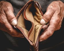 Запам'ятайте, а краще запишіть: ці звички залишать вас без копійки