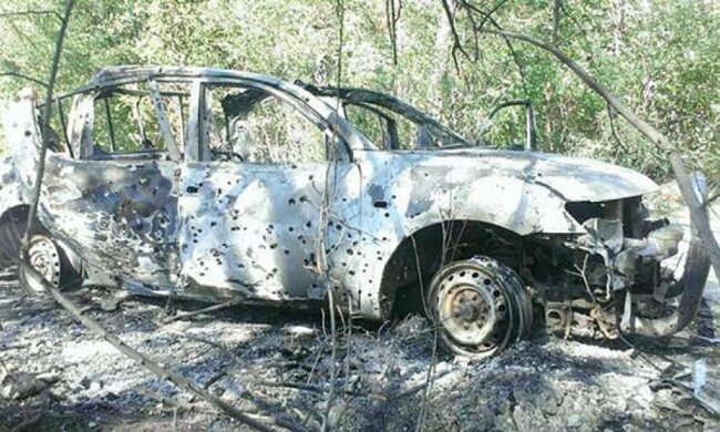 Машину силовиків в зоні АТО розстріляли за контрабанду (фото)