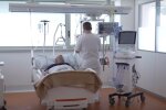 у лікарні, скріншот з відео