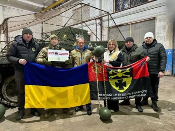 Допомога для захисників на Курському напрямку: БФ молодіжної ініціативи "Надія" Валерія Дубіля та Фонд "Рідна країна" Миколи Томенка передали РЕБи