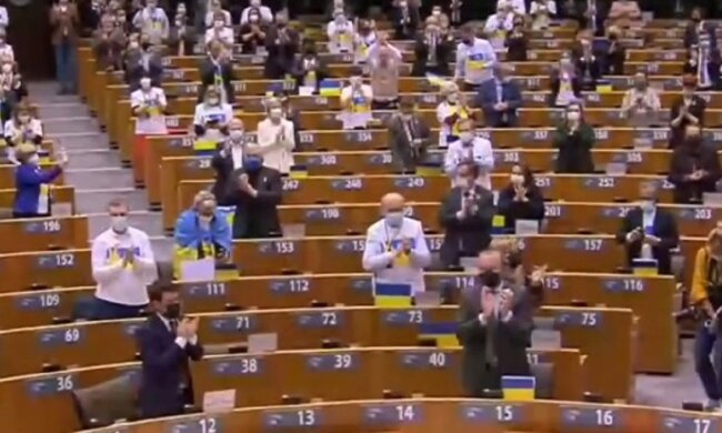 Європарламент, YouTube