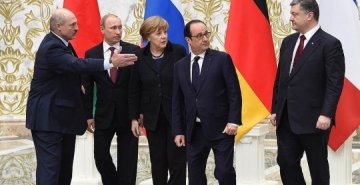 Меркель хоче повечеряти з Порошенком і Путіним