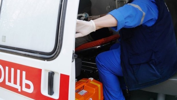 В Харькове столкнулись три легковушки: врачи борются за жизни пострадавших