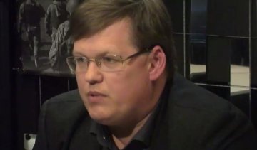 Чиновники навперебій звинувачують блокадників у всіх проблемах українців
