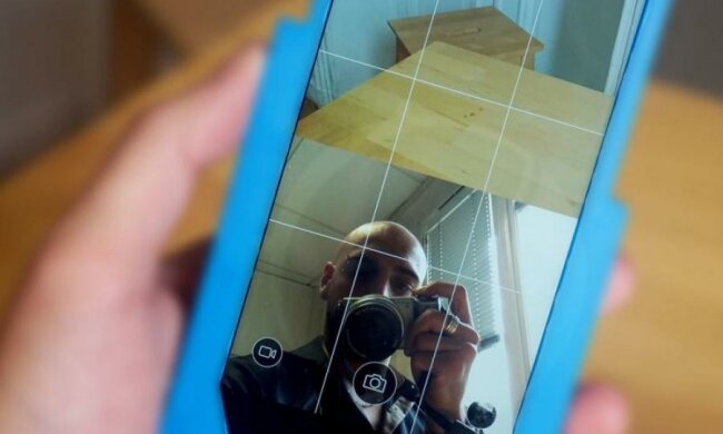 З'явилися перші фото флагманського Nokia 9