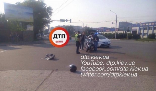 Легковушка сбила мотоциклиста в Борисполе