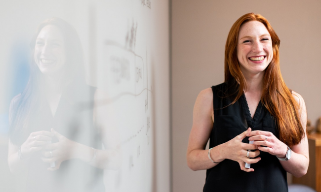 Девушка улыбается / фото: Pixabay