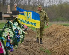 Загиблим під Іловайськом встановили меморіальний хрест