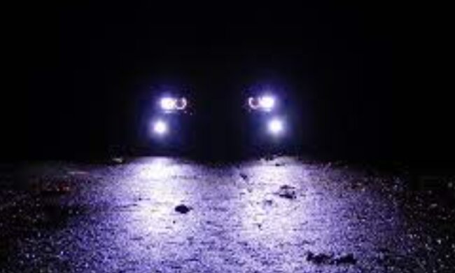 Ксенонове світло фар, скріншот: YouTube