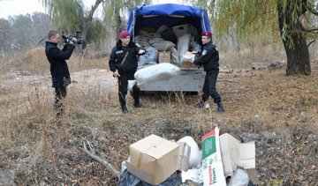 У Полтаві знищили цілу вантажівку наркотиків (фото)