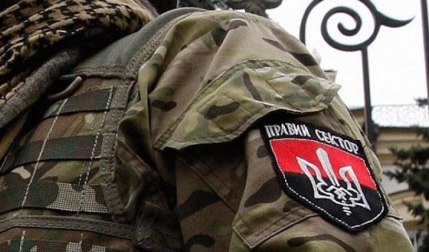 "Правый сектор" напал на патрульных в Днепродзержинске 