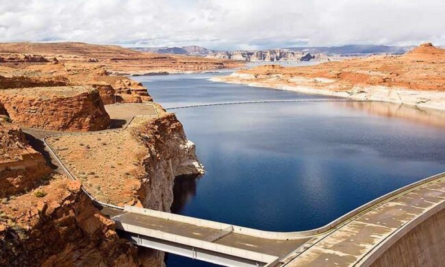 У пустелі створили найбільше у світі водосховище