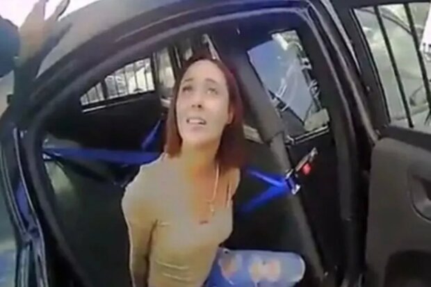 Заарештована стриптизерка, скріншот з відео