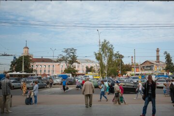 Остался без штанов: винничанина жестоко обобрали в поезде