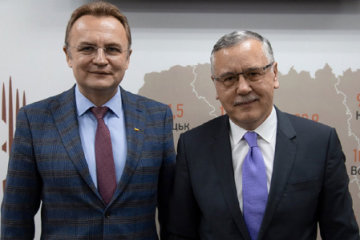 Гриценко підписав угоду із Садовим перед виборами президента