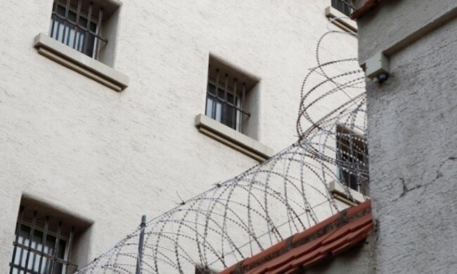 Донецькі арештанти втекли із ізолятора