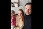 Святослав Вакарчук з біженцями. Скріншот