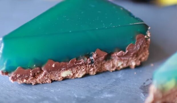 Торт "Смарагдовий", скріншот: YouTube