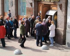 Курс валют на 15 травня: євро з доларом розійшлися хто куди