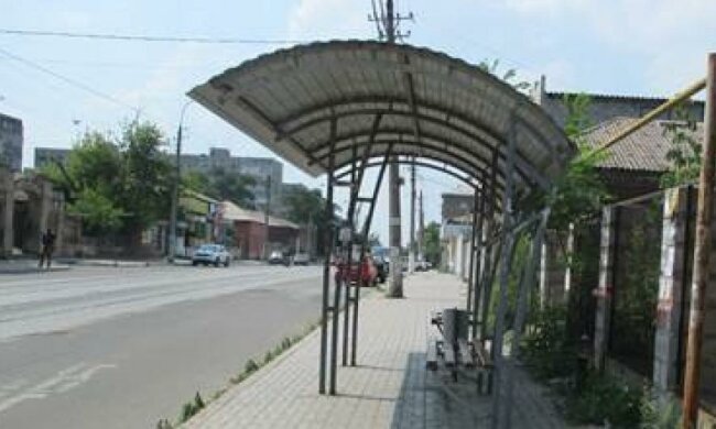 В Николаеве пьяный мужчина «заминировал» остановку