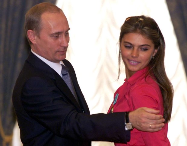 Откровенные фото любовницы Путина слили в сеть: показала все и даже больше
