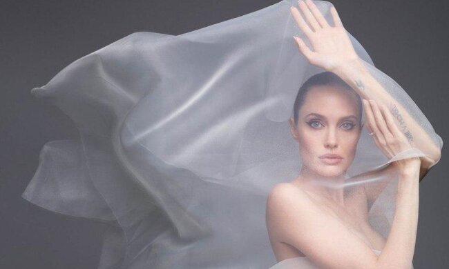 Анджеліна Джолі, Harper's Bazaar