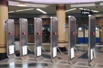 Турнікети в метро, фото: Київ Сіті