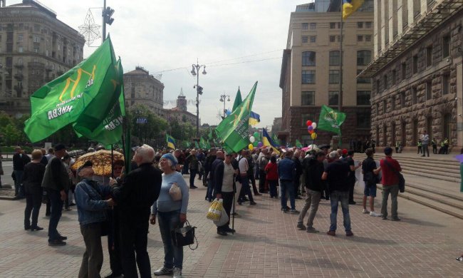 "Убивают бизнес": сотни предпринимателей умоляют Зеленского о помощи