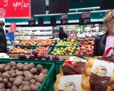 Продукти в супермаркеті в Хврькові, зображення ілюстративне, кадр з відео: YouTube