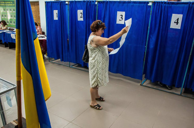 Парламентские выборы в Украине: явка на участках 21 июля, агитация Порошенко, голосование в СИЗО и фальсификации на Донбассе