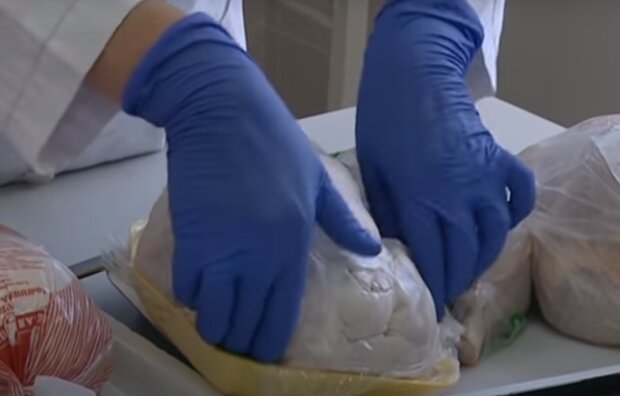 У Тернопіль завезли курку з небезпечною кишковою інфекцією