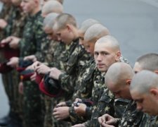 Правительство предлагает отменить надбавку для военнослужащих срочной службы