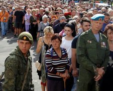 Веселье и задор: в сети показали "скорбь" оккупантов на похоронах Захарченко