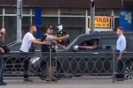 Комментарии излишни: Гончаренко снимал избирательный ролик под крики, что он "петух"