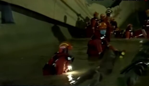 Наводнение в Китае, кадр из видео