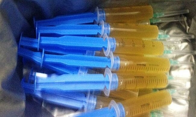 В медицинском заведении изготавливали поддельные лекарства (фото)