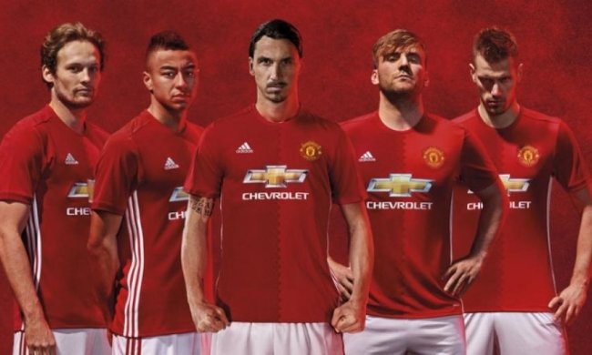 Adidas сшил оригинальную форму для "Манчестер Юнайтед"